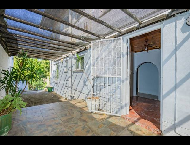 4 BEDROOM MAISONETTE TO LET IN RESERVOIR HILLS